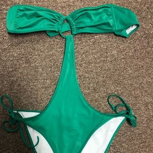 VS monokini